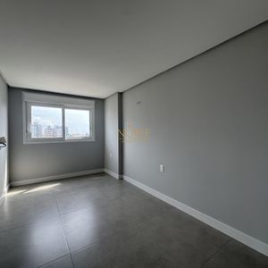 Apartamento com 108m², 3 dormitórios, 1 suíte, 2 vagas no Maui Residencial em Torres para Comprar