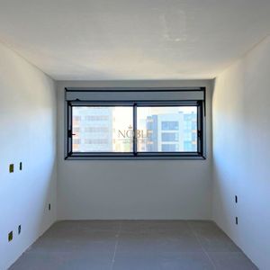 Apartamento com 200m², 3 dormitórios, 3 suítes, 3 vagas no Vanguard em Torres para Comprar