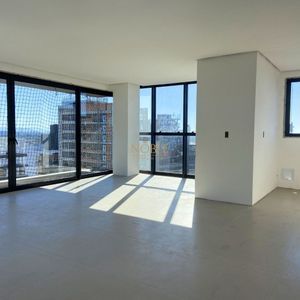 Apartamento com 113m², 3 dormitórios, 1 suíte, 2 vagas no Mirage em Torres para Comprar