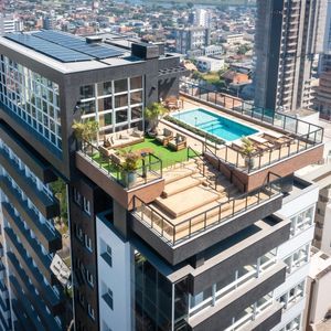 Apartamento com 144m², 3 dormitórios, 3 suítes, 2 vagas no Montalcino em Torres para Comprar