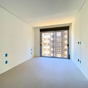 Apartamento com 165m², 3 dormitórios, 3 suítes, 3 vagas no Vanguard em Torres para Comprar