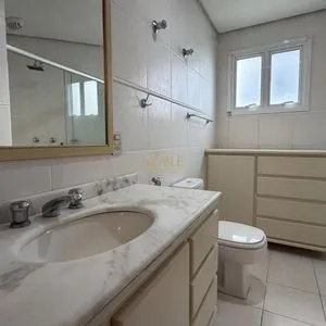 Apartamento com 98m², 3 dormitórios, 1 suíte, 3 vagas no Metropolitan em Torres para Comprar