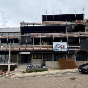 Apartamento com 180m², 3 dormitórios, 1 suíte, 2 vagas no Rambla Del Mar em Torres para Comprar