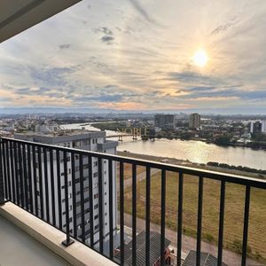 Apartamento, 2 dormitórios, 2 suítes, 2 vagas no Toronto em Torres para Comprar