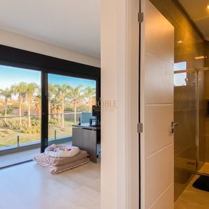 Casa de Condomínio com 375m², 4 dormitórios, 4 suítes, 2 vagas no Condomínio Ilhas Park em Torres para Comprar