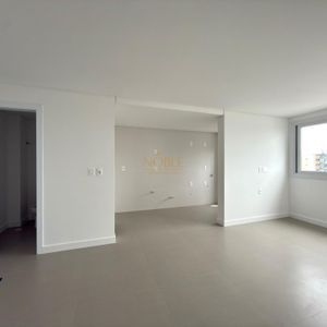 Apartamento com 53m², 1 dormitório, 1 suíte, 1 vaga no Punta Del Sole em Torres para Comprar