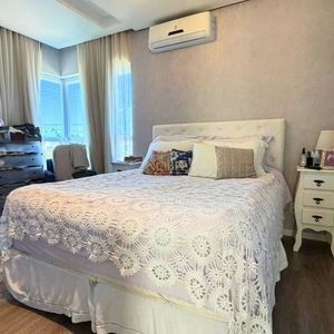 Casa com 210m², 3 dormitórios, 1 suíte, 2 vagas no bairro Novo Passo em Passo de Torres para Comprar