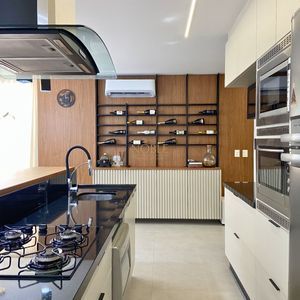 Apartamento com 77m², 2 dormitórios, 1 suíte, 1 vaga no Maui Residencial em Torres para Comprar