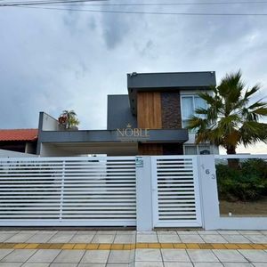 Casa com 180m², 3 dormitórios, 1 suíte, 4 vagas no bairro Novo Passo em Passo de Torres para Comprar