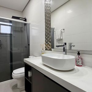 Casa de Condomínio com 293m², 3 dormitórios, 3 suítes, 2 vagas no Ocean Side em Torres para Comprar