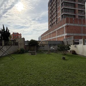 Casa com 252m², 5 dormitórios, 1 suíte, 2 vagas no bairro Centro em Torres para Comprar