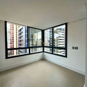 Apartamento com 97m², 2 dormitórios, 2 suítes, 2 vagas no Praça Quatro em Torres para Comprar