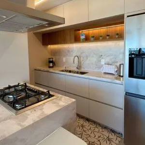 Apartamento com 86m², 2 dormitórios, 2 suítes, 1 vaga no Titanium em Torres para Comprar