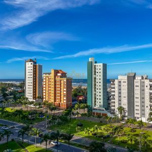 Apartamento com 212m², 3 dormitórios, 3 suítes, 2 vagas no L'essence em Torres para Comprar