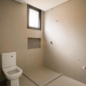 Apartamento com 77m², 2 dormitórios, 2 suítes, 1 vaga no Praça Quatro em Torres para Comprar