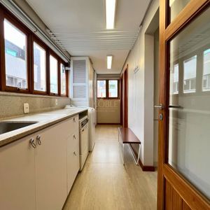 Apartamento com 180m², 3 dormitórios, 1 suíte, 2 vagas no Debret em Torres para Comprar