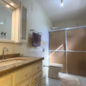 Casa com 228m², 3 dormitórios, 1 suíte, 2 vagas no bairro Stan em Torres para Comprar