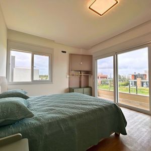 Casa de Condomínio com 306m², 4 dormitórios, 4 suítes, 4 vagas no Reserva das Águas em Torres para Comprar