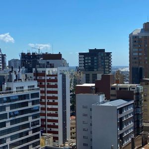 Apartamento com 166m², 2 dormitórios, 2 suítes, 3 vagas no La Vistara em Torres para Comprar