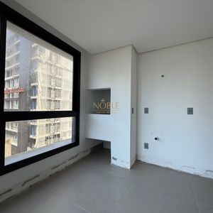 Apartamento com 98m², 2 dormitórios, 2 suítes, 1 vaga no Praça Quatro em Torres para Comprar