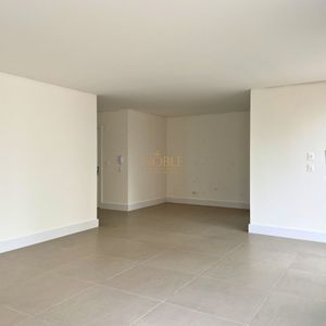 Apartamento com 108m², 3 dormitórios, 1 suíte, 2 vagas no Urban em Torres para Comprar