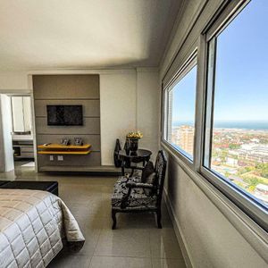 Apartamento com 249m², 4 dormitórios, 4 suítes, 3 vagas no Graziela em Torres para Comprar