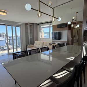 Apartamento com 92m², 2 dormitórios, 1 suíte, 2 vagas no Più Belle Residencial em Torres para Comprar