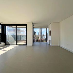 Apartamento com 114m², 3 dormitórios, 3 suítes, 2 vagas no Freedom em Torres para Comprar