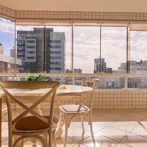 Cobertura com 220m², 3 dormitórios, 3 suítes, 2 vagas no Saint Germain em Torres para Comprar