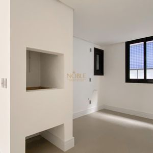 Apartamento com 77m², 2 dormitórios, 2 suítes, 1 vaga no Praça Quatro em Torres para Comprar