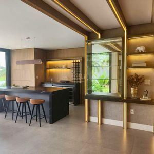 Casa de Condomínio com 390m², 4 dormitórios, 4 suítes, 2 vagas no Reserva das Águas em Torres para Comprar