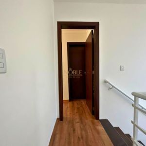 Sobrado com 350m², 4 dormitórios, 4 suítes, 2 vagas no bairro Centenário em Torres para Comprar