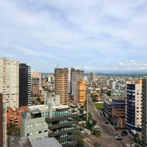 Apartamento com 130m², 4 dormitórios, 3 suítes, 3 vagas no Mirage em Torres para Comprar