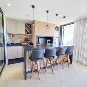 Casa de Condomínio com 350m², 3 dormitórios, 3 suítes, 2 vagas no Reserva das Águas em Torres para Comprar