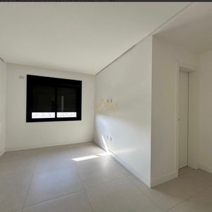 Geminado, 3 dormitórios, 2 suítes, 2 vagas no bairro Centro em Passo de Torres para Comprar