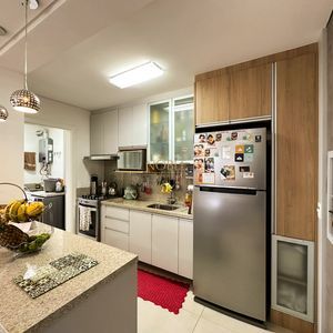 Apartamento com 105m², 3 dormitórios, 1 suíte, 2 vagas no Vesta em Torres para Comprar