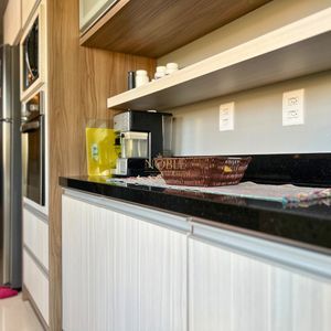 Casa com 184m², 3 dormitórios, 1 suíte, 2 vagas no bairro Igra Norte em Torres para Comprar