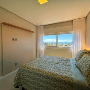 Apartamento com 91m², 2 dormitórios, 2 suítes, 2 vagas no Toronto em Torres para Comprar