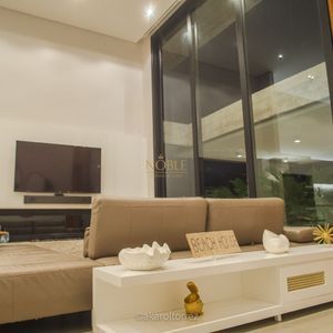 Casa de Condomínio com 200m², 4 dormitórios, 4 suítes, 2 vagas no Ocean Side em Torres para Comprar