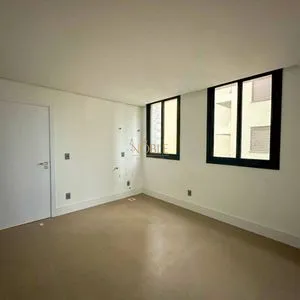Apartamento com 97m², 2 dormitórios, 2 suítes, 2 vagas no Praça Quatro em Torres para Comprar