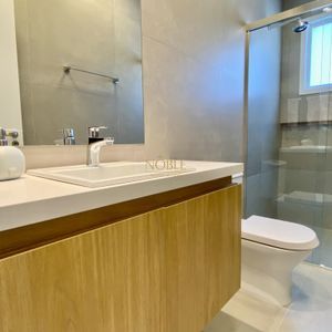 Casa de Condomínio com 290m², 4 dormitórios, 2 suítes, 2 vagas no Ocean Side em Torres para Comprar