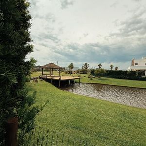 Casa com 284m², 3 dormitórios, 1 suíte, 2 vagas no Reserva das Águas em Torres para Comprar