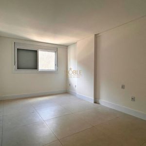 Apartamento com 130m², 3 dormitórios, 1 suíte, 2 vagas no Monterrey em Torres para Comprar
