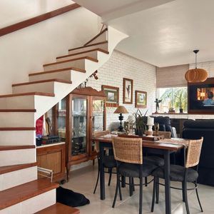 Casa com 170m², 2 dormitórios, 3 vagas no bairro Centenário em Torres para Comprar