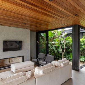 Casa de Condomínio com 244m², 4 dormitórios, 4 suítes, 2 vagas no Condomínio Ilhas Park em Torres para Comprar