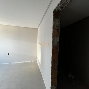 Apartamento com 90m², 2 dormitórios, 2 suítes, 1 vaga no Maui Residencial em Torres para Comprar