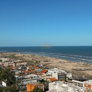 Apartamento com 240m², 4 dormitórios, 4 suítes, 3 vagas no Blue Diamond em Torres para Comprar