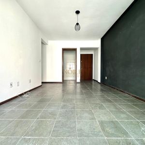 Apartamento com 61m², 2 dormitórios, 1 suíte, 1 vaga no Plaza Mayor em Torres para Comprar