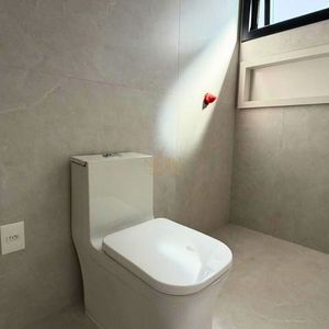 Casa com 335m², 4 dormitórios, 4 suítes, 2 vagas no Reserva das Águas em Torres para Comprar