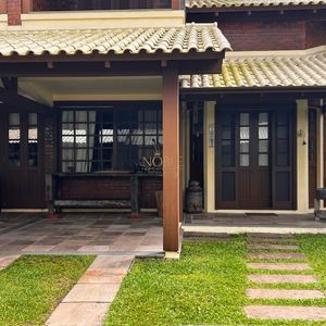 Casa de Condomínio com 161m², 5 dormitórios, 1 suíte, 3 vagas no Condomínio Plaza Guarita em Torres para Comprar